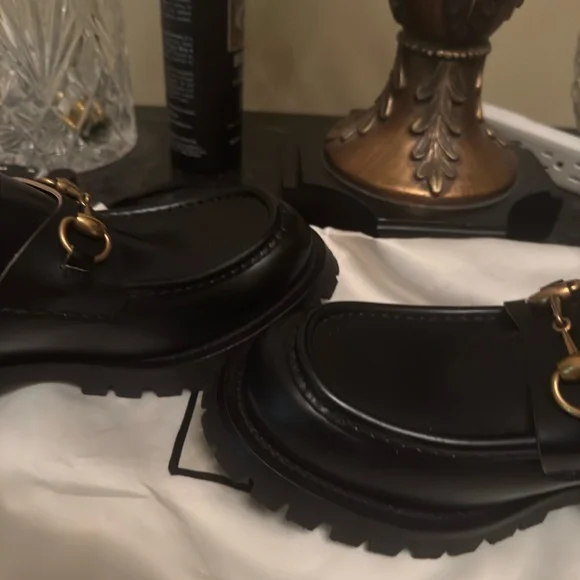 🌺SOLD🌺Gucci Black Horsebit Boots with Gold Buckle - Picture 4 of 17